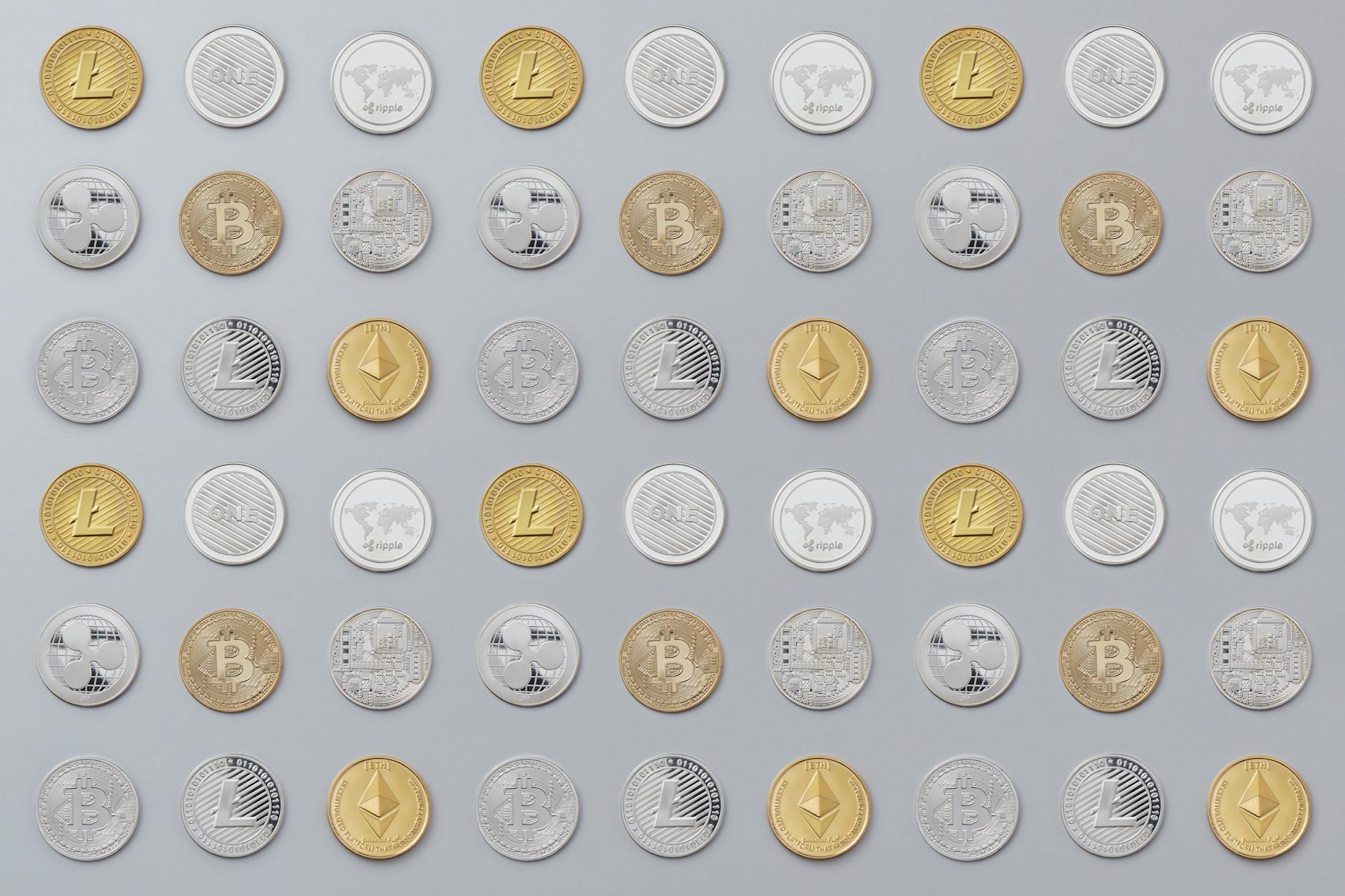 CBDCs vs Stablecoins: The Epic Battle Reshaping Global Finance