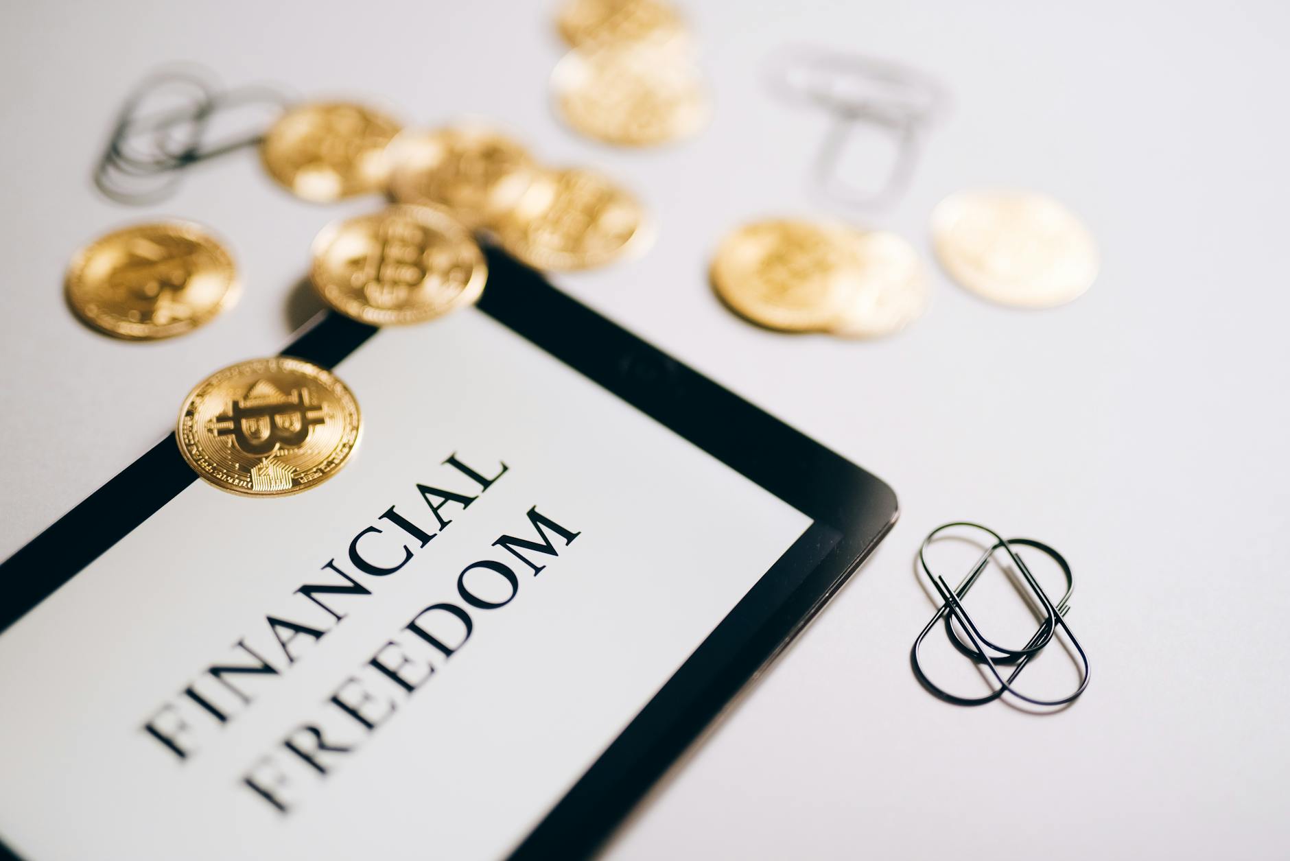 Real World Asset Tokenization: The $16 Trillion Revolution BlackRock and JPMorgan Are Leading